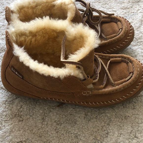 L.L. Bean Womens Brown Shearling Slippers. Beautiful like new condition! - Picture 7 of 7